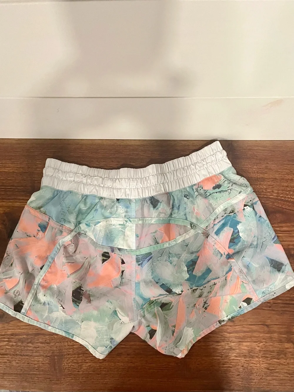 lululemon athletica Shorts Blushed Illusion Multi White Size 8
